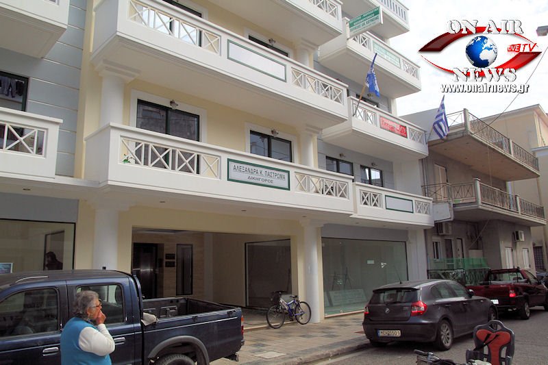 Έκρηξη από γκαζάκια στα γραφεία της Χρυσής Αυγής στο Μεσολόγγι [εικόνες] | iefimerida.gr 2