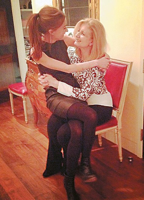 Arianna Huffington: Το μπλέξιμο της κόρης της με τα ναρκωτικά και η νέα της σχέση με νεαρή ξανθιά [εικόνες] | iefimerida.gr 7