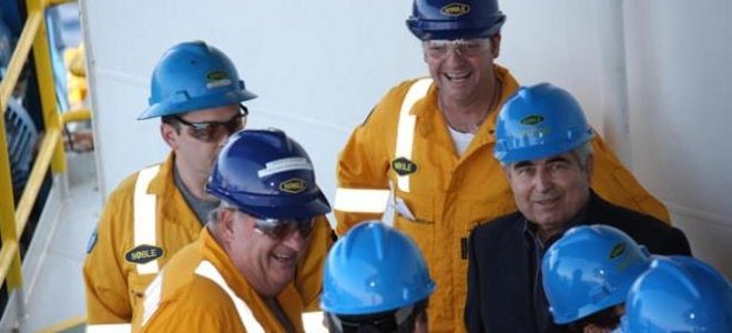 Με συνοδεία Ισραηλινών μαχητικών ο Χριστόφιας στην πλατφόρμα | iefimerida.gr 0