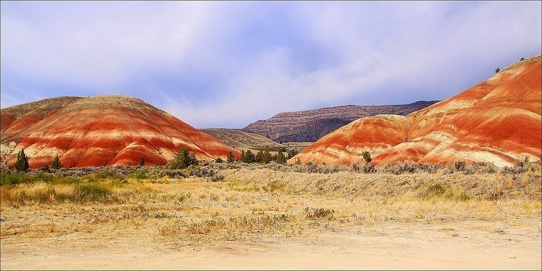 Εντυπωσιακές φωτογραφίες από τους Ζωγραφισμένους Λόφους: Μία παλέτα της φύσης που κόβει την ανάσα [εικόνες] | iefimerida.gr 3