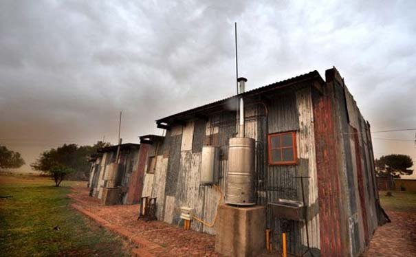 Το θέρετρο που πάνε οι πλούσιοι για να ζήσουν ως φτωχοί – Μια πεντάστερη παραγκούπολη στην Αφρική [εικόνες&βίντεο]  | iefimerida.gr 3