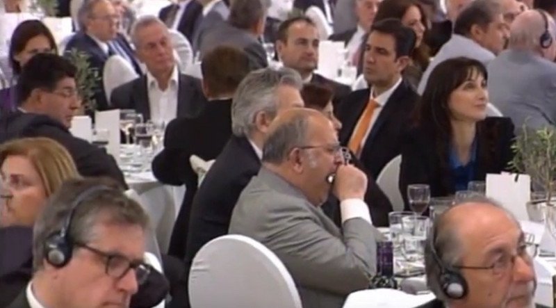 Τα γέλια Λαφαζάνη-Τσίπρα, το χασμουρητό Ξυδάκη και ο Βαρουφάκης με τη Δανάη [εικόνες] | iefimerida.gr 5