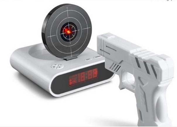 Τα πιο ασυνήθιστα ξυπνητήρια: Στριφογυρίζουν στο δωμάτιο και ψήνουν μπέικον [εικόνες] | iefimerida.gr 11