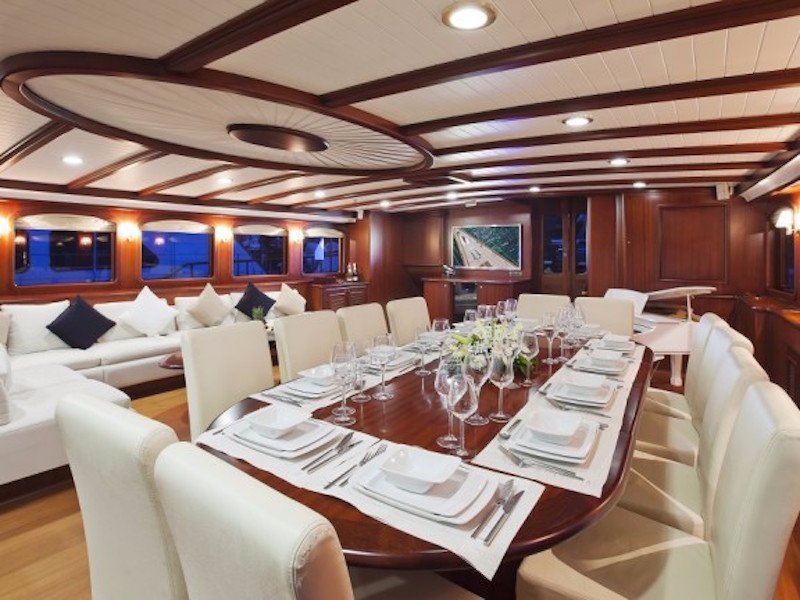 Πωλείται το πολυτελέστατο γιοτ του Τζέιμς Μποντ στο Skyfall -Για 10 εκατ. ευρώ [εικόνες & βίντεο] | iefimerida.gr 4