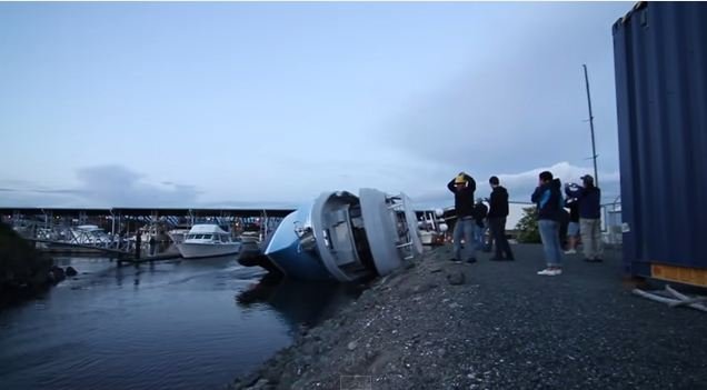 Ιδού πώς καταστρέφεται ένα σούπερ γιοτ αξίας 10 εκατομμυρίων δολαρίων -Η γκάφα που σοκάρει [εικόνες&βίντεο] | iefimerida.gr 3