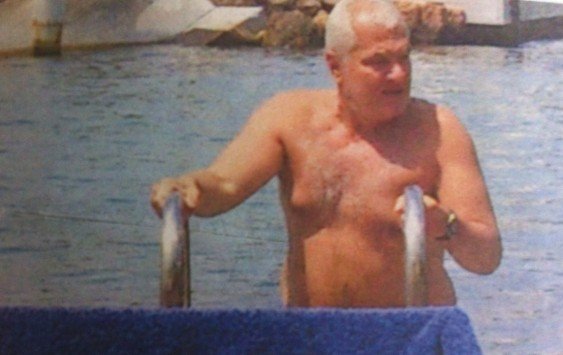 Οι καλοκαιρινές βουτιές του Γιάννη Πρετεντέρη σε γνωστή παραλία της Αττικής [εικόνες] | iefimerida.gr 0