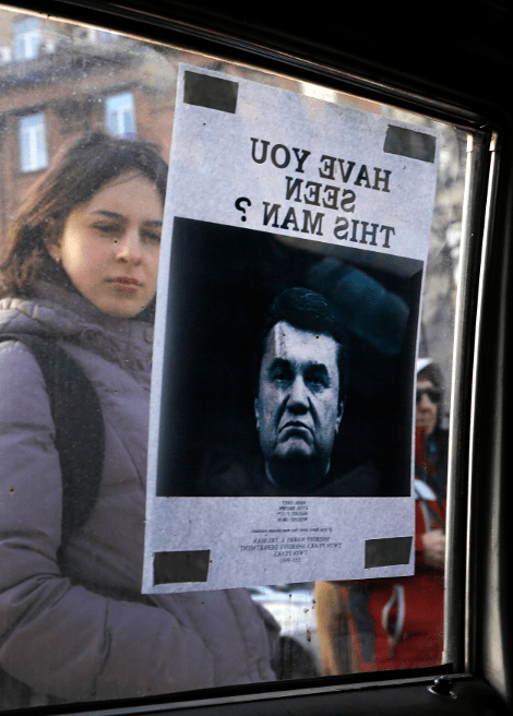 Εξαφανισμένος ο Γιανουκόβιτς -Πήρε μαζί του 650 εκατ. δολάρια [εικόνες] | iefimerida.gr 2