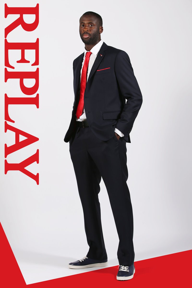 H Replay ντύνει τον Ολυμπιακό [εικόνες] | iefimerida.gr 1