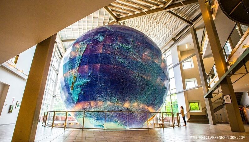 «Eartha»: Η μεγαλύτερη υδρόγειος σφαίρα του κόσμου ζυγίζει 2.500 κιλά [εικόνες]  | iefimerida.gr 1