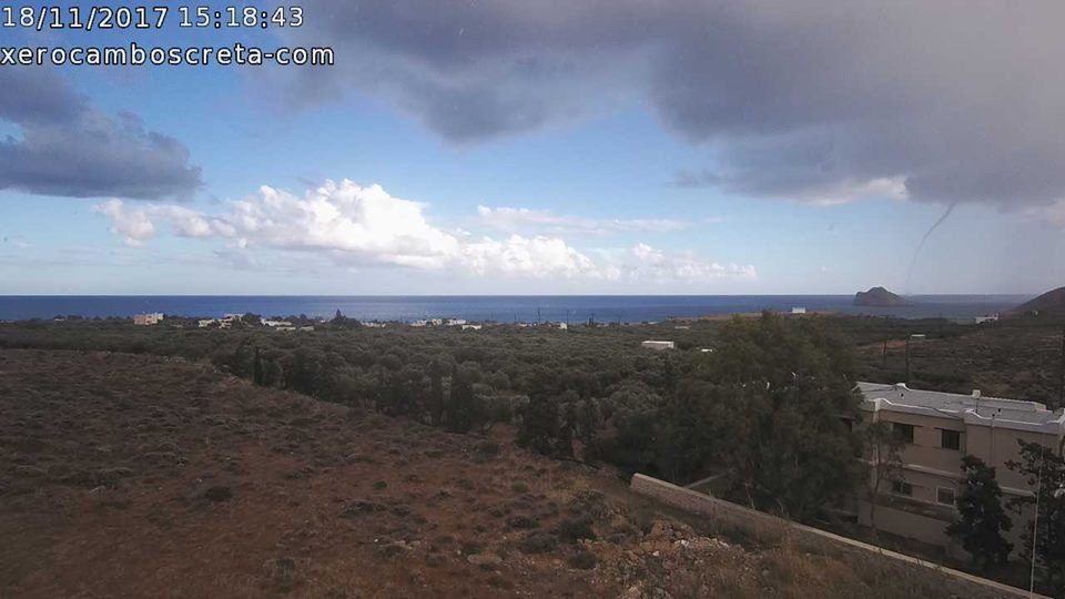 Εντυπωσιακός υδροστρόβιλος στην Κρήτη [εικόνες] | iefimerida.gr 0