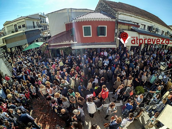 Πρέβεζα: Η πρώτη Ανάσταση ήρθε με εκκωφαντικό τρόπο [εικόνες & βίντεο] | iefimerida.gr 4