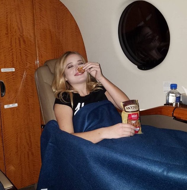 H 16χρονη Τζάκι Εβάντσο ανακοινώθηκε ότι θα τραγουδήσει στην τελετή ορκωμοσίας του Τραμπ [εικόνες&βίντεο] | iefimerida.gr 1