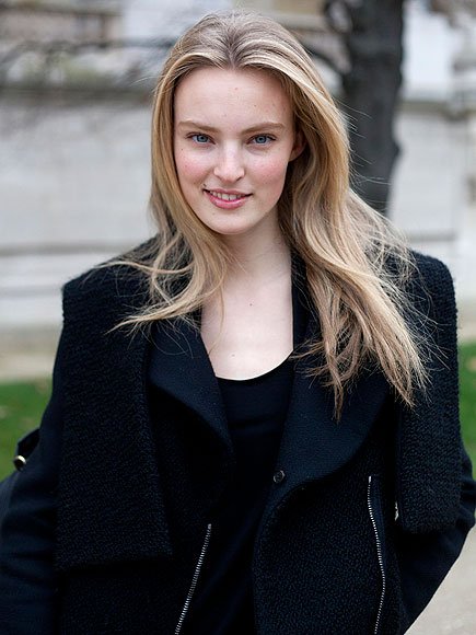 Μαμά κάνει τζόκινγκ με το μωρό φορώντας μπικίνι και σηκώνει θύελλα [εικόνες] | iefimerida.gr 4