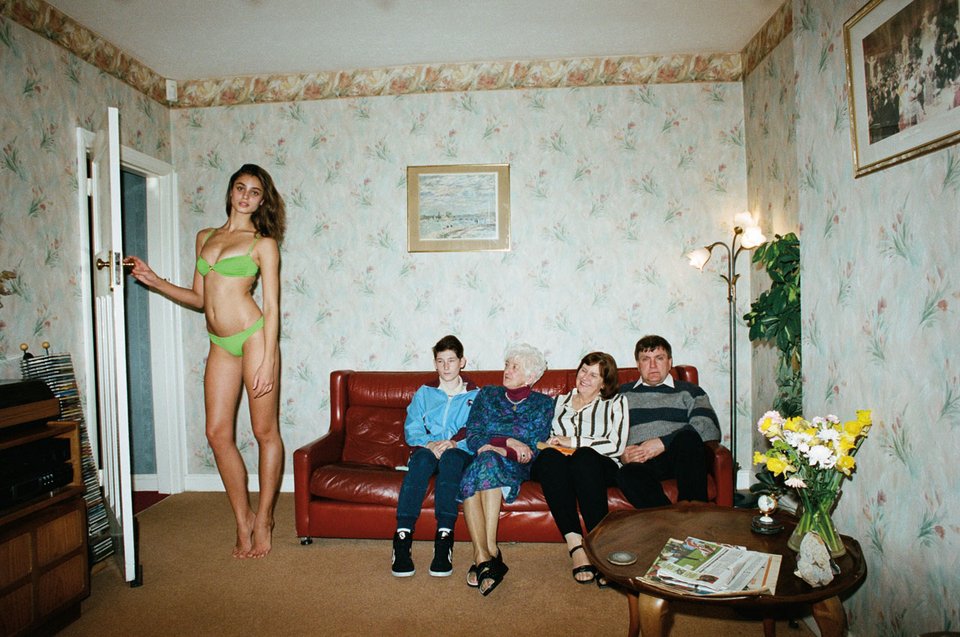 Ο Λάνθιμος φωτογραφίζει αγγελάκι της Victoria’s Secret -Σέξι με άλλη ματιά [εικόνες] | iefimerida.gr 5