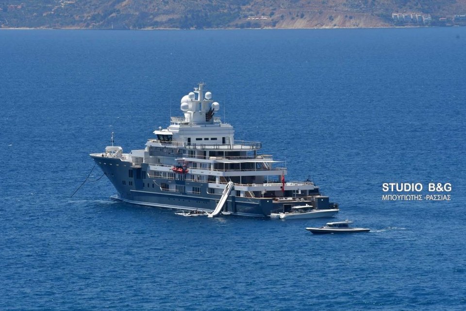 Γιοτ αξίας 175 εκατ. δολαρίων στο Ναύπλιο- Εχει «θησαυρό» στο εσωτερικό του [εικόνες & βίντεο] | iefimerida.gr 0