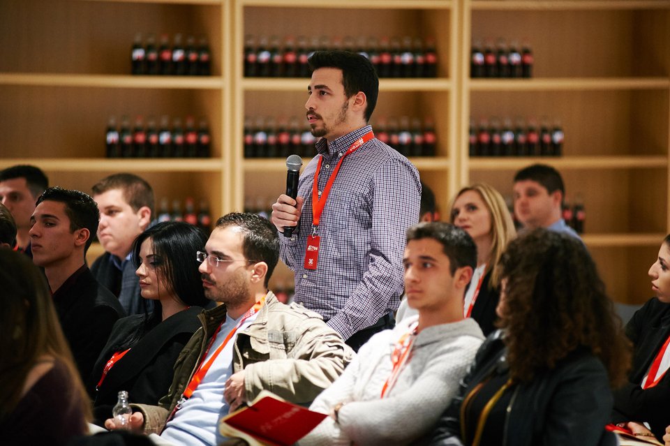 Γενικοί Διευθυντές της Coca-Cola ΗBC βοηθούν τους νέους της Ελλάδας να διεκδικήσουν το μέλλον τους | iefimerida.gr 2