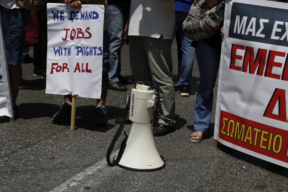 Συγκέντρωση διαμαρτυρίας στο υπουργείο Εργασίας [εικόνες] | iefimerida.gr 4