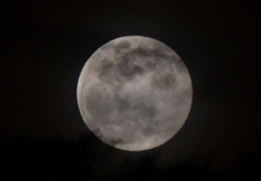 Μαγεία στον ουρανό: Η τελευταία υπερπανσέληνος του έτους συμπίπτει με την εαρινή ισημερία [εικόνες] | iefimerida.gr 5