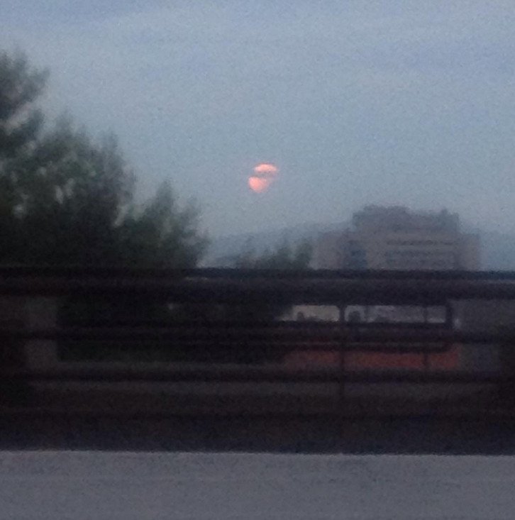 «Ματωμένο φεγγάρι» -Ετσι είδαμε την ολική έκλειψη υπερπανσελήνου στην Ελλάδα [εικόνες & βίντεο] | iefimerida.gr 4