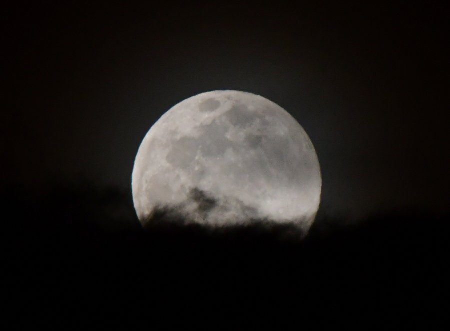Μαγεία στον ουρανό: Η τελευταία υπερπανσέληνος του έτους συμπίπτει με την εαρινή ισημερία [εικόνες] | iefimerida.gr 4
