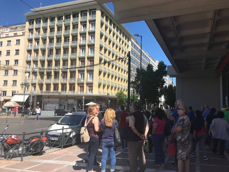 Απειλητικό τηλεφώνημα για βόμβα στο ΥΠΕΣ -Αποκλείστηκε το κέντρο [εικόνες] | iefimerida.gr 2