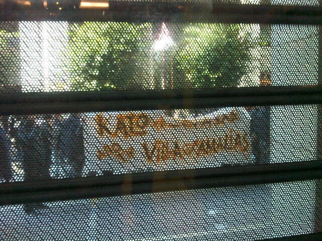 Κατεβασμένα τα ρολά στο Υπουργείο Οικονομικών -συγκέντρωση για τη βίλα Αμαλία [εικόνα] | iefimerida.gr 0