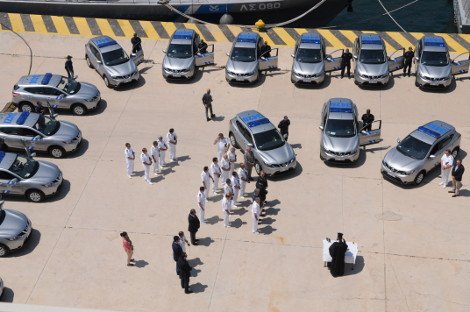 Είκοσι νέα περιπολικά οχήματα παρέλαβε, παρουσία του υπουργού Ναυτιλίας, το Λιμενικό Σώμα [εικόνες] | iefimerida.gr 2