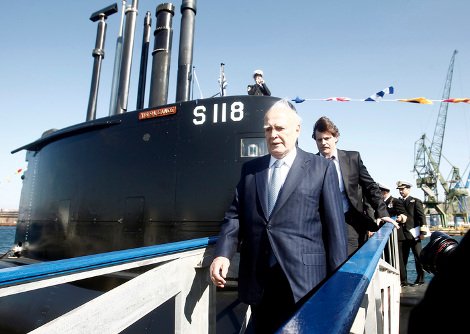  Στο νερό το υποβρύχιο «Ωκεανός» -Καθελκύστηκε μετά από 10 χρόνια εργασιών [εικόνες] | iefimerida.gr 0