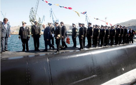  Στο νερό το υποβρύχιο «Ωκεανός» -Καθελκύστηκε μετά από 10 χρόνια εργασιών [εικόνες] | iefimerida.gr 1