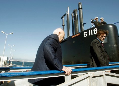  Στο νερό το υποβρύχιο «Ωκεανός» -Καθελκύστηκε μετά από 10 χρόνια εργασιών [εικόνες] | iefimerida.gr 2