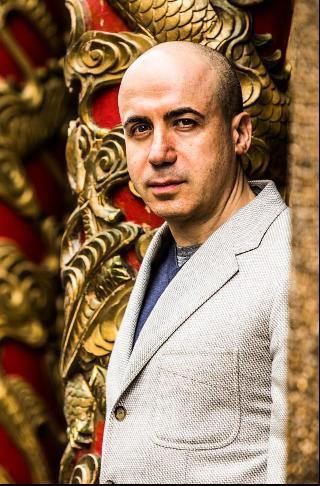 Γιούρι Μίλνερ, ο βαθύπλουτος Ρώσος που τρώει μόνο σολομό και ομελέτα για να μη χάνει χρόνο [εικόνες] | iefimerida.gr 9