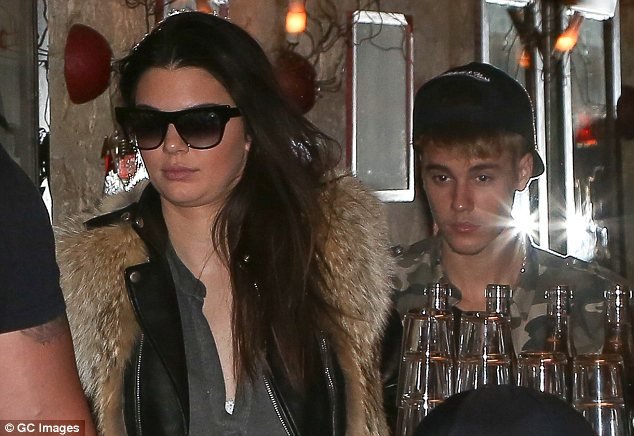 Ζευγάρι η Kardashian και ο Justin Bieber [εικόνες] | iefimerida.gr 7