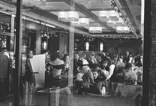 Το Zonar's επιστρέφει – Το στέκι της πολιτικής, καλλιτεχνικής και κοσμικής Αθήνας ανοίγει ξανά [εικόνες] | iefimerida.gr 3