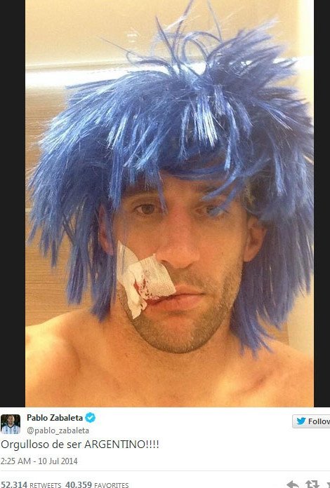 Η selfie του Πάμπλο Ζαμπαλέτα με τη μπλε περούκα -Ο έξαλλος πανηγυρισμός του ποδοσφαιριστή της Αργεντινής [εικόνες] | iefimerida.gr 0