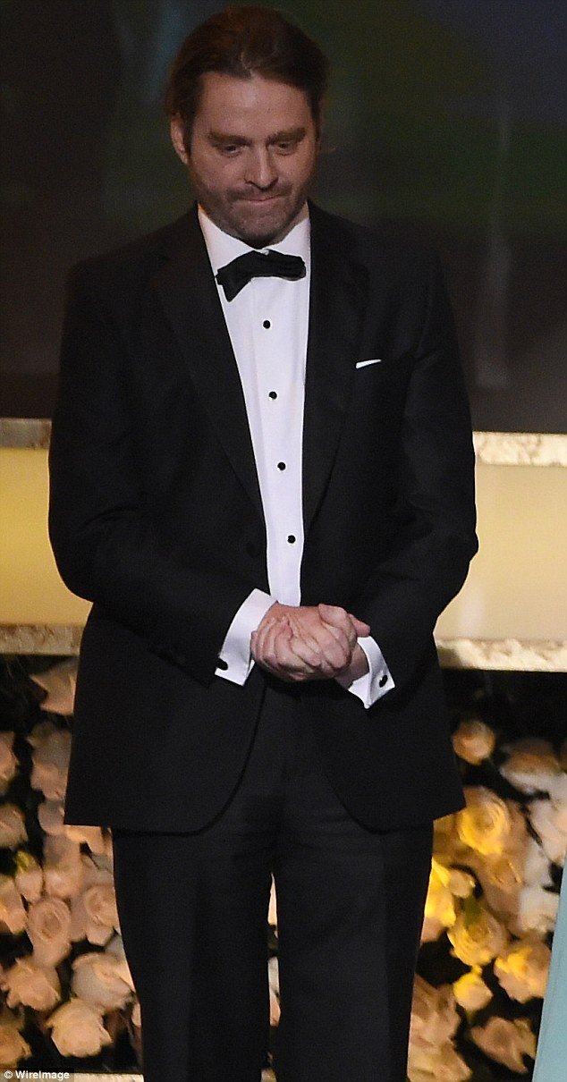 Εμεινε μισός o Γαλιφιανάκης [εικόνες] | iefimerida.gr 0