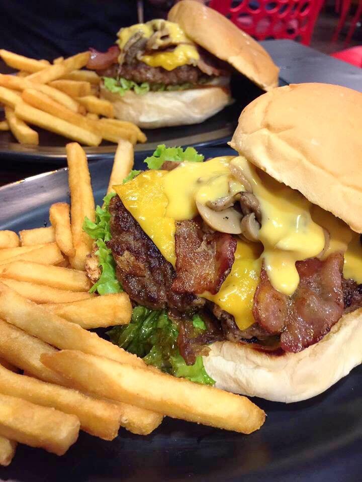 Στις Φιλιππίνες ποδοπατήθηκαν για μπέργκερ σε προσφορά -Εκανε 0,13 λεπτά [εικόνες] | iefimerida.gr 2