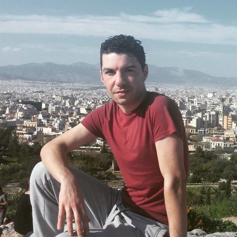 Ζαχαρίας Κωστόπουλος: Ο άντρας που εισέβαλε και έχασε τη ζωή του στο κοσμηματοπωλείο της Ομόνοιας [εικόνες] | iefimerida.gr 2