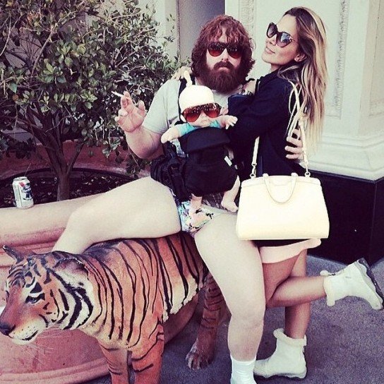 O σωσίας που κερδίζει 240.000 δολάρια για να κάνει τον Γαλυφιανάκη [εικόνες] | iefimerida.gr 1