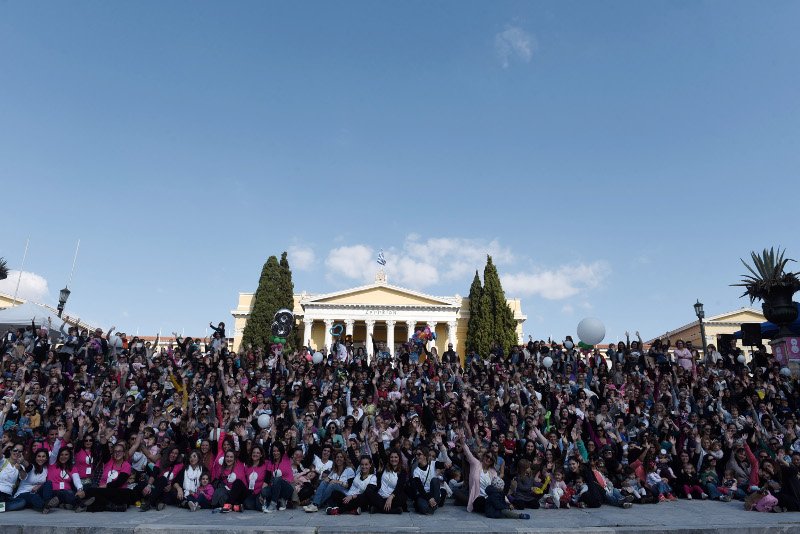 Πάνω από 1.000 μαμάδες θήλασαν τα παιδιά τους στο Ζάππειο [εικόνες] | iefimerida.gr 4