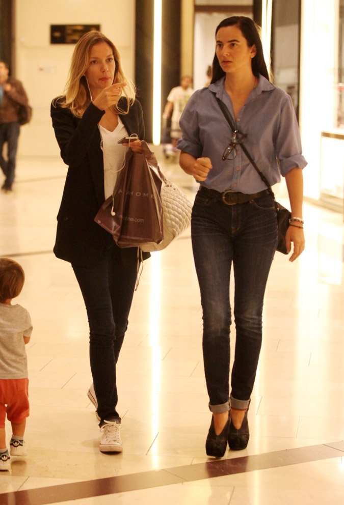 Oταν η Βίκυ Καγιά κάνει ψώνια στο Zara [εικόνες] | iefimerida.gr 1