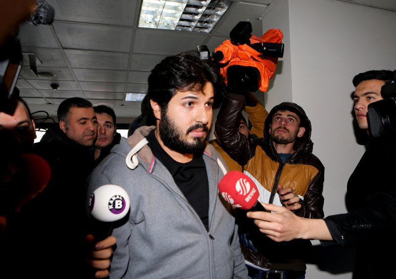 Ο Ερντογάν ωθεί την τουρκική λίρα στο χείλος του γκρεμού | iefimerida.gr 0