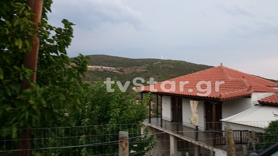 Βυθίστηκαν στο πένθος οι Ζάρακες Εύβοιας -Το χωριό του επισμηναγού Νίκου Βασιλείου [εικόνες & βίντεο] | iefimerida.gr 0