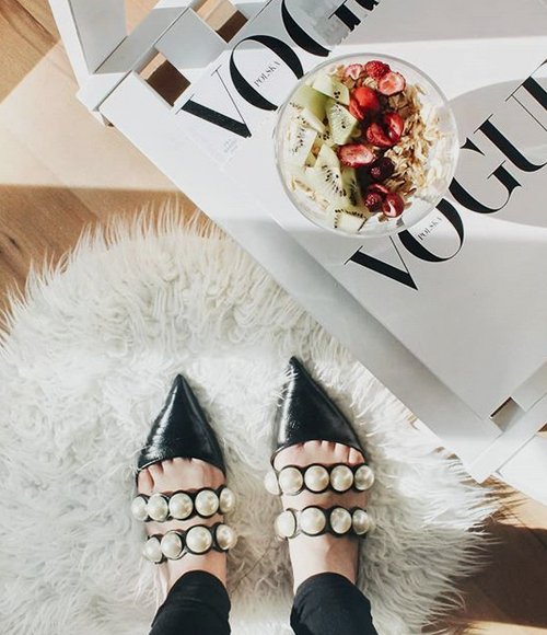 Τα παπούτσια Zara των 36 ευρώ με τις πέρλες που φοράνε όλες οι fashion bloggers [εικόνες] | iefimerida.gr 4