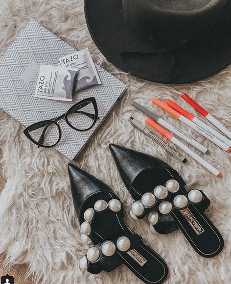 Τα παπούτσια Zara των 36 ευρώ με τις πέρλες που φοράνε όλες οι fashion bloggers [εικόνες] | iefimerida.gr 2