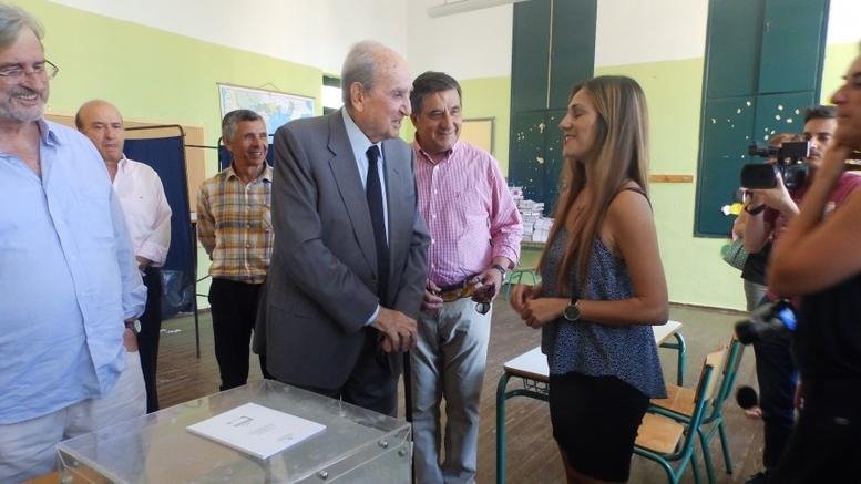 Τι είπε μια όμορφη εκλογική αντιπρόσωπος στον Κωνσταντίνο Μητσοτάκη | iefimerida.gr 1