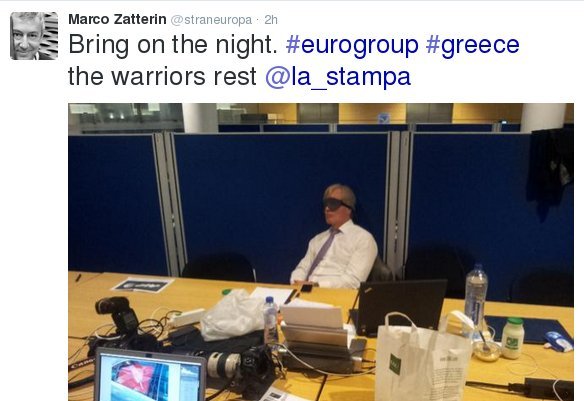 Το ξενύχτι των δημοσιογράφων στις Βρυξέλλες - Μέχρι και μάσκα ύπνου επιστράτευσαν  | iefimerida.gr 0