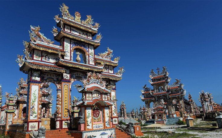 Ενα νεκροταφείο με στυλ: Εκεί που οι νεκροί αναπαύονται μέσα στη χλιδή [εικόνες]  | iefimerida.gr 1