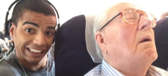 Πρόστιμο... 1 ευρώ για τον 29χρονο που τράβηξε selfie με τον κοιμισμένο Ζαν-Μαρί Λεπέν | iefimerida.gr 0