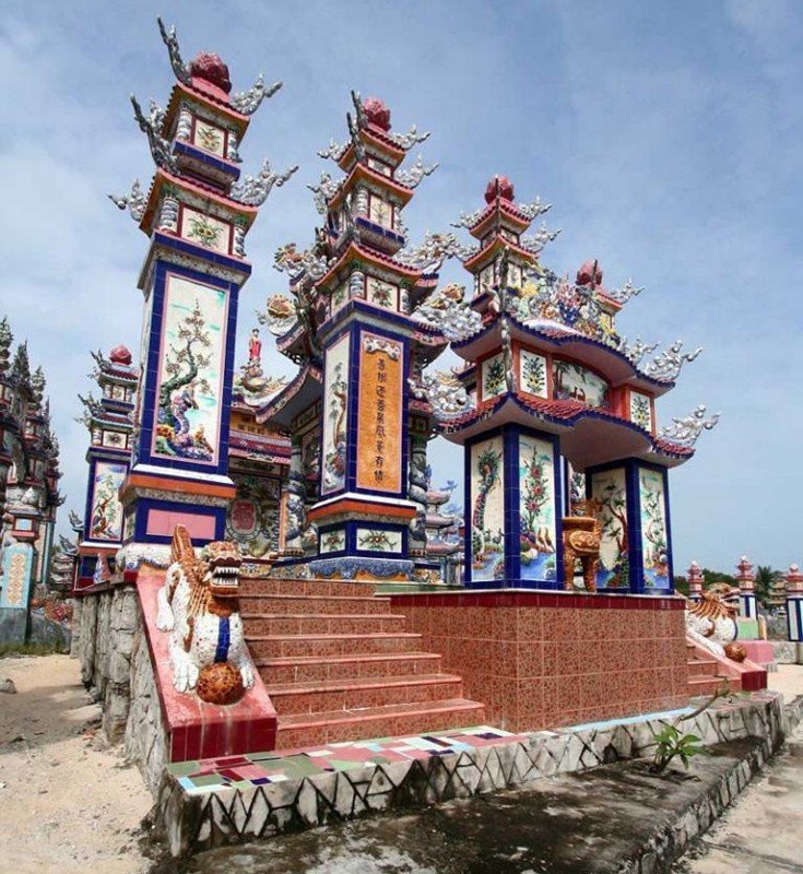 Ενα νεκροταφείο με στυλ: Εκεί που οι νεκροί αναπαύονται μέσα στη χλιδή [εικόνες]  | iefimerida.gr 5