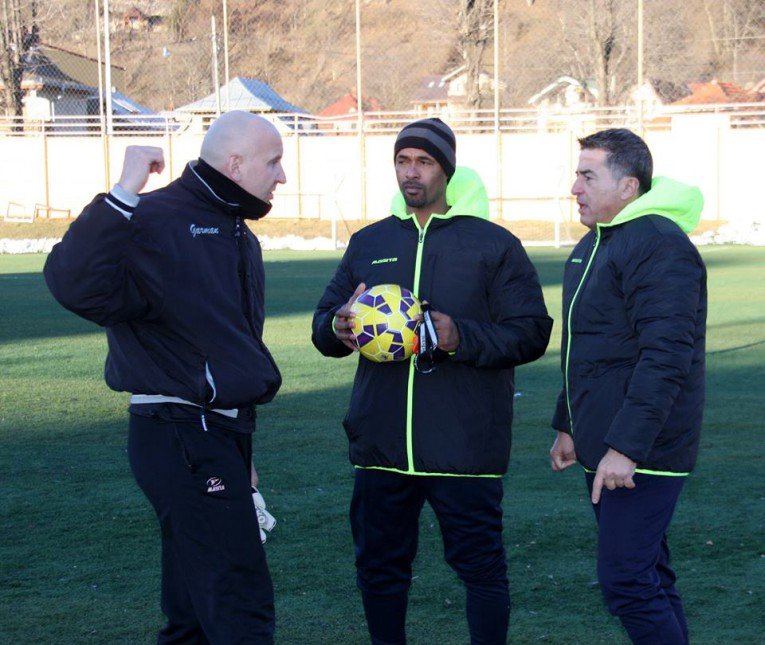 Προπονητής που έπαθε το απίστευτο: Απολύθηκε δύο φορές σε μία εβδομάδα [εικόνες] | iefimerida.gr 2